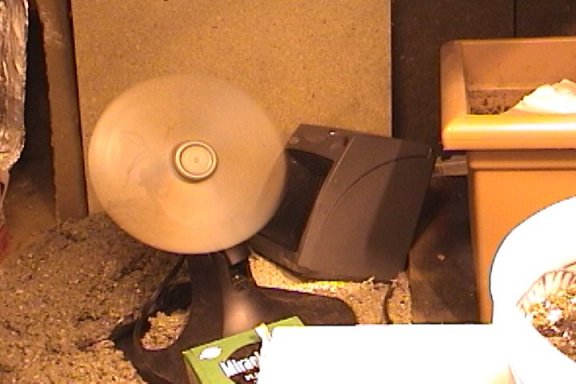 this is my heater and fan, the heater is broken but i found that just the 400w hps light and balast make enough heat to keep warm