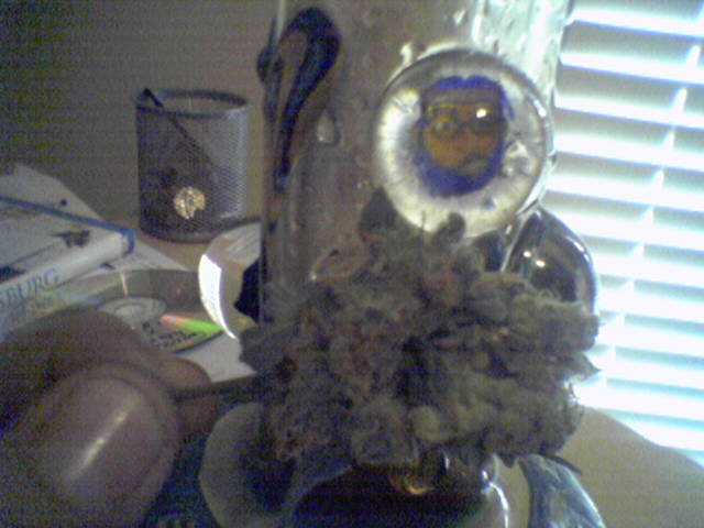 chong glass n nugg